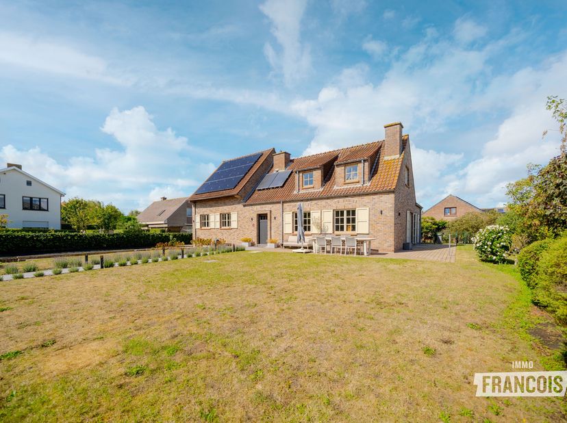 Huis te koop in Duinenlaan 17,
                    8420 Wenduine
