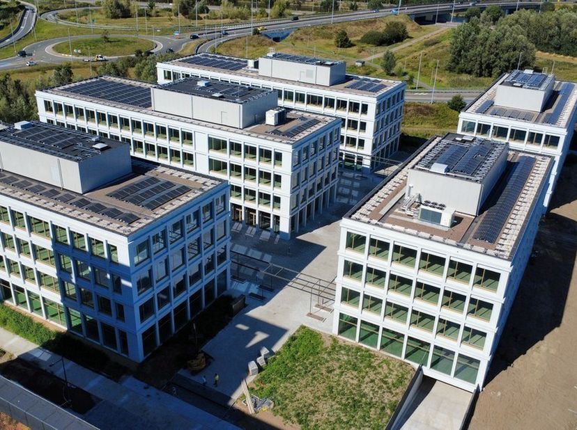 1437m² high level kantoor in gebouw Exos van het nieuwbouwproject Atmos in de Raymonde De Larochelaan in Sint-Denijs-Westrem (Gent) aan The Loop in Ge