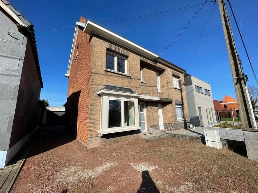 Huis te huur in Lange Molenstraat 46,
                    2220 Heist-op-den-Berg