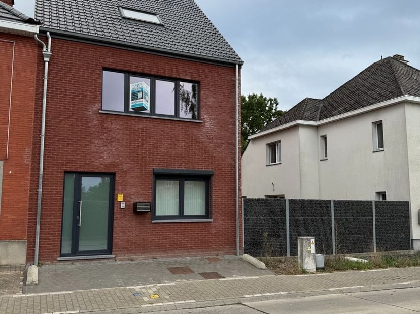 Appartement te koop in Tiensestraat 22 bus 2,
                    3470 Kortenaken
