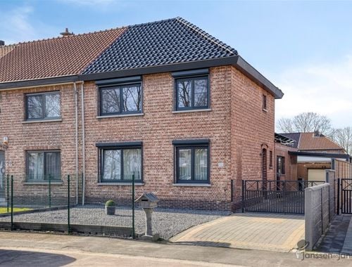                                         Maison à vendre à Genk, € 365.000
