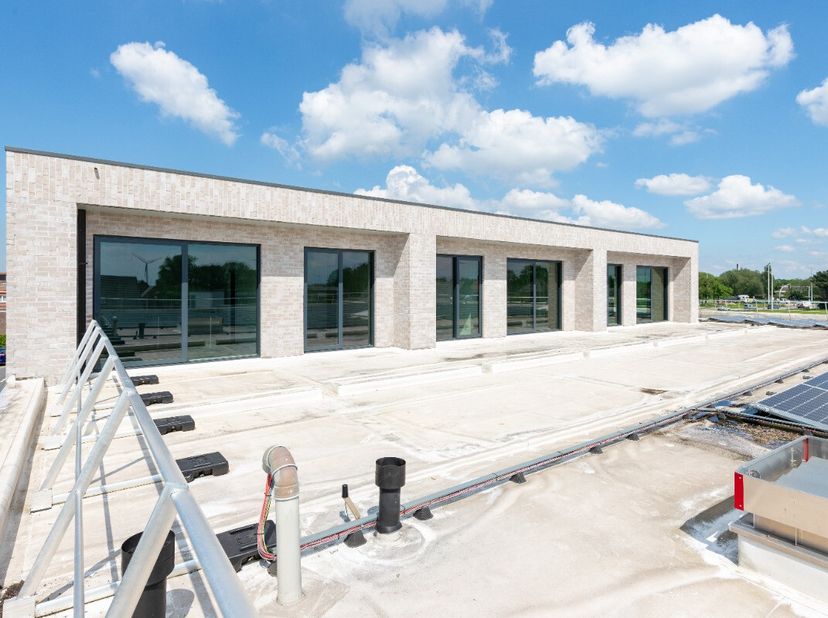 Residentie Maya in ErtveldeDeze 3 casco appartementen vormen een blanco canvas voor uw visie. Of u nu op zoek bent naar een verhuurinvestering of uw e