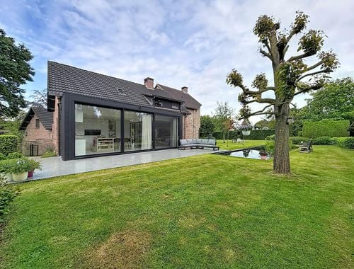                                         Villa à vendre à Kruibeke, € 920.000
