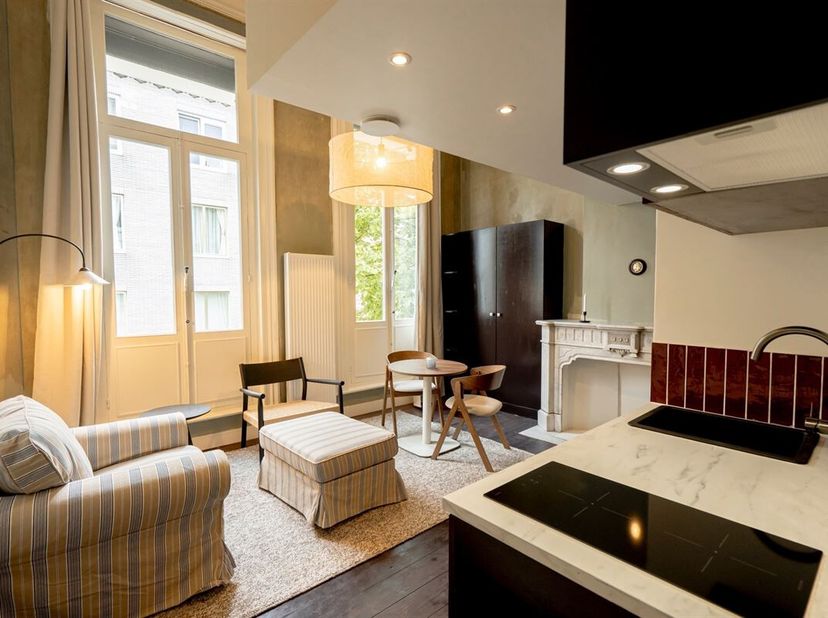 Stijlvolle studio in co-living concept in hartje Antwerpen <br />
Deze studio (eerste verdieping) maakt deel uit van "Old Brick", een prachtig gerenov