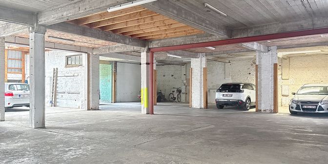 Garage te huur in Koning Albert I-Laan 45 bus P2, 8800 Roeselare