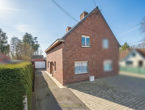                                         Maison à vendre à Heusden, € 295.000
