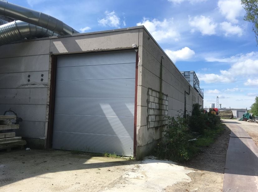 Bien professionnel à louer
                    à 8750 Wingene