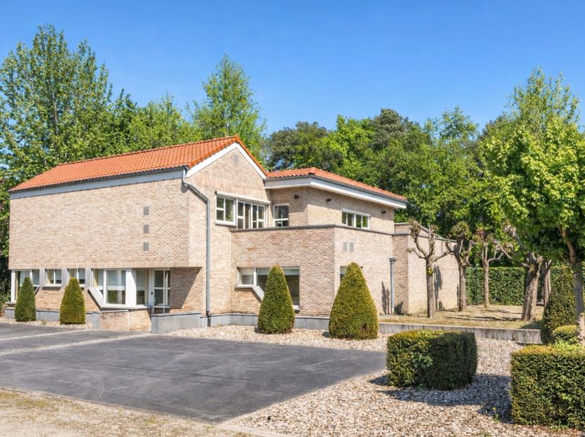 Huis te koop in Anjelierenlaan 15,
                    3550 Zolder