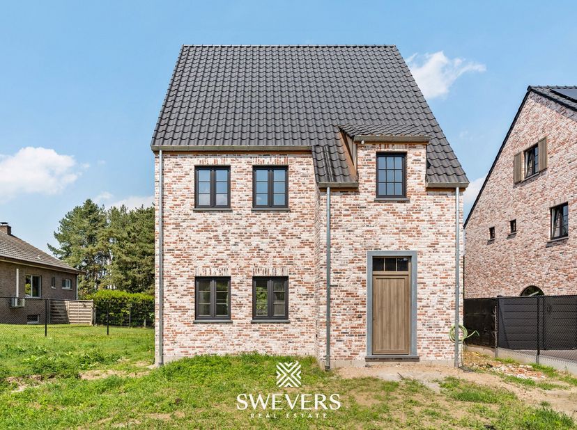 Voor uitgebreide info, surf naar www.SWEVERS.be!  Zeer energiezuinig, uiterst stijlvol, landelijke uitstraling én een absolute toplocatie. Wie hier pl