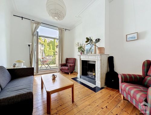                                         Duplex à vendre à Ixelles, € 450.000
