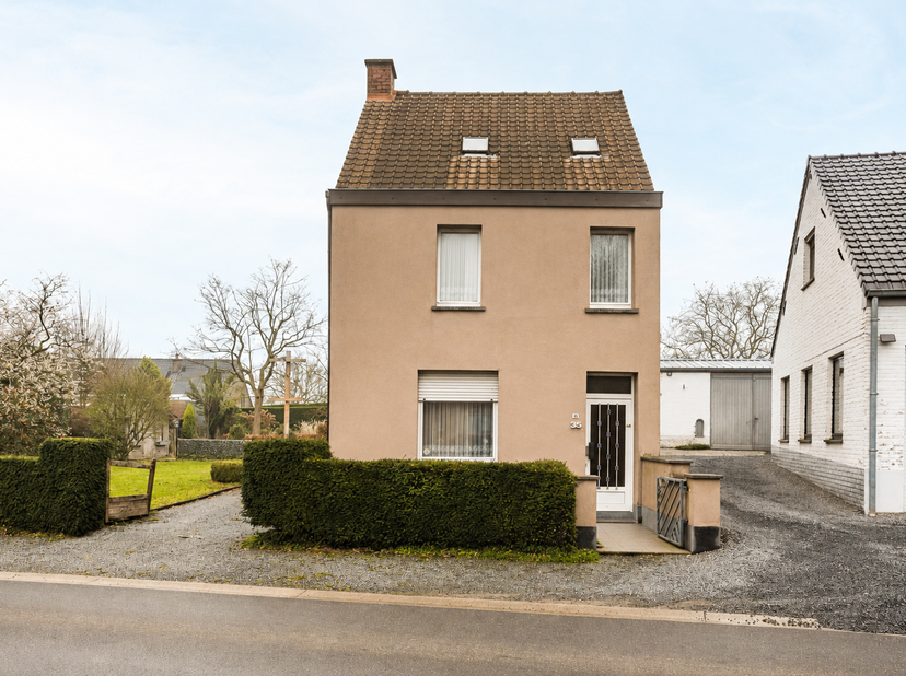 Cette propriété intéressante est située dans le village calme et verdoyant de Schorisse, à proximité notamment du bois Ter Eecken et du Muziekbos, ain