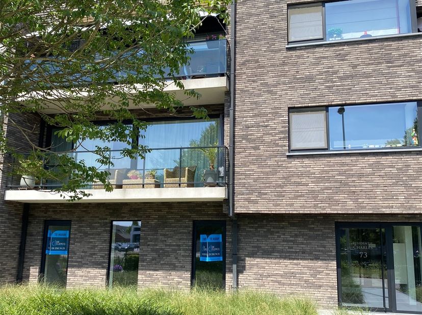 Bedrijfsvastgoed te huur in Dorp-Oost 73,
                    9080 Lochristi