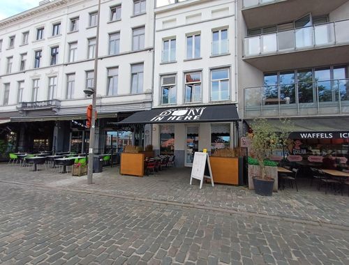                                         Handelszaak te huur in Antwerpen, € 3.900
