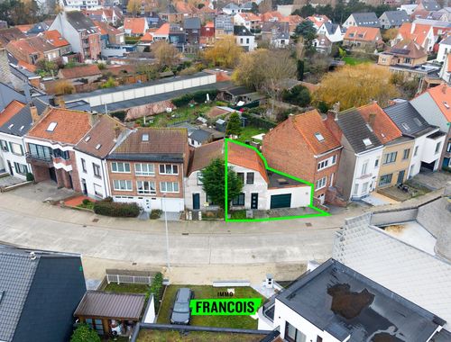                                         Maison deux facades à vendre à Oostende, € 189.000

