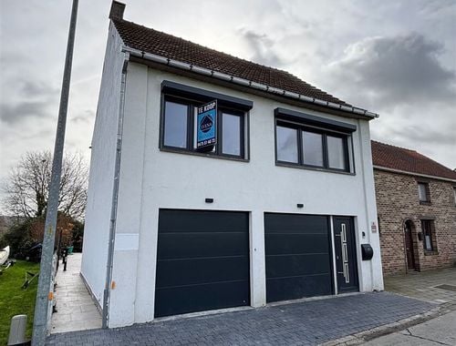                                         Maison à vendre à Denderwindeke, € 375.000
