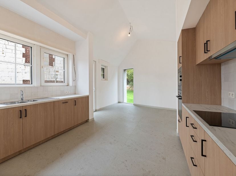 Huis te koop in Visésteenweg 235,
                    3770 Zichen-Zussen-Bolder