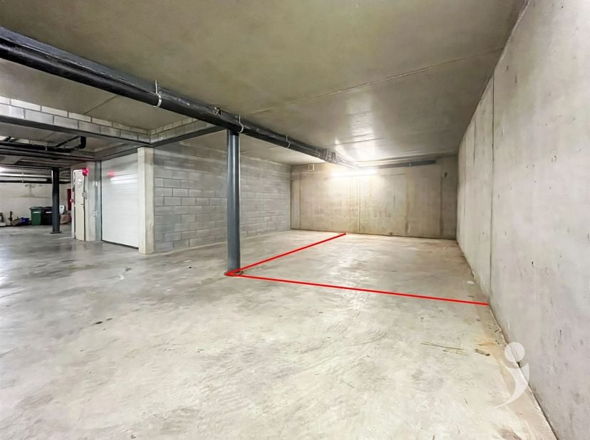 Garage à vendre à Onze-Lieve-Vrouwstraat 34 boîte 7,
                    3020 Herent