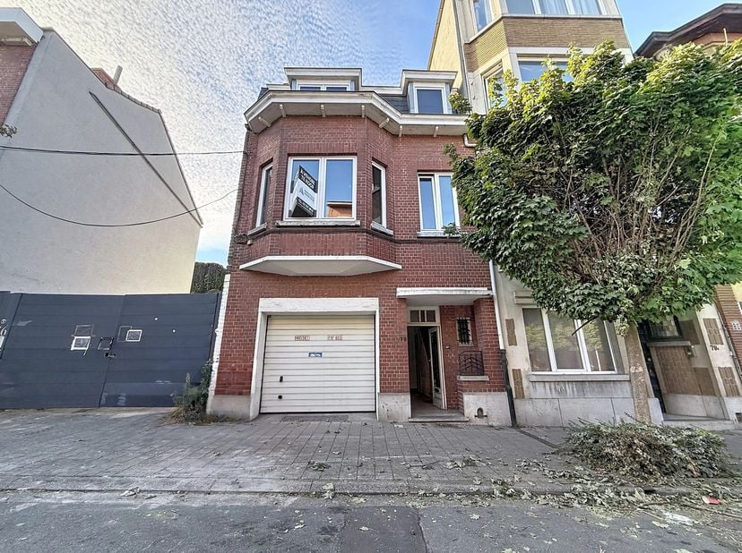 Huis te koop in RUE HONORE LONGTIN 78,
                    1090 Jette