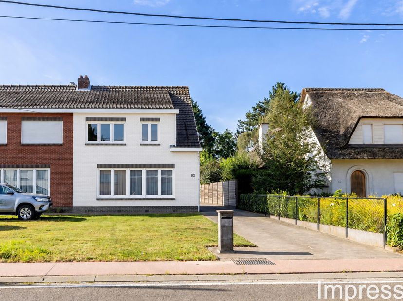 Huis te koop in Heiken 82,
                    2960 Sint-Lenaarts