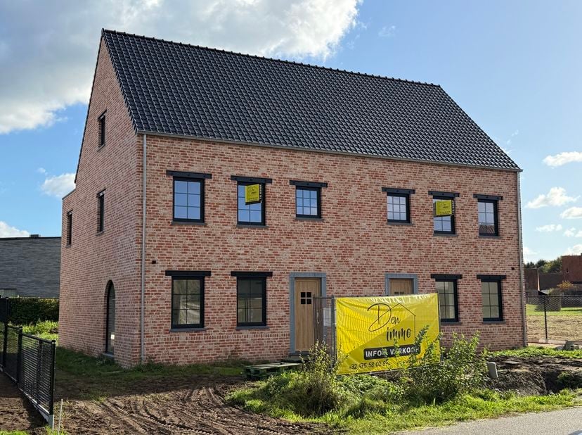 Huis te koop in Sint-Antoniusstraat 7 bus C,
                    2440 Geel