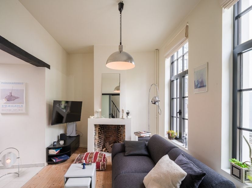 Karaktervolle en authentieke stadswoning in het historisch centrum van Gent.<br />
<br />
Rustig en centraal gelegen tussen het Baudelopark en de Vrij