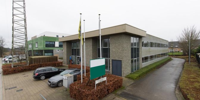 Bien professionnel à vendre à Venakkerstraat 2 boîte M4, 2400 Mol