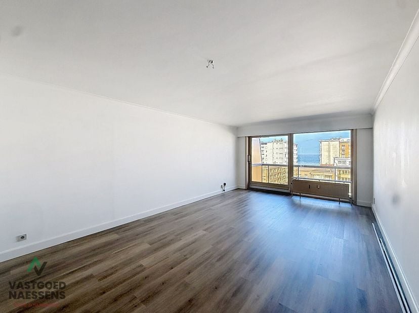 Cet appartement prêt à emménager avec 1 chambre est situé au 6ème étage de la résidence Hypos II, à proximité de la digue et bénéficie d'une vue magni