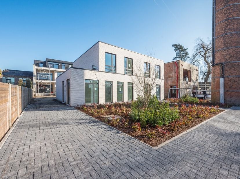 LAATSTE WONING BESCHIKBAARGeniet nu nog van de 6% BTW. De woningen werden opgeleverd en zijn instapklaar. Dit project is ook volledig BEN, max E20! Er