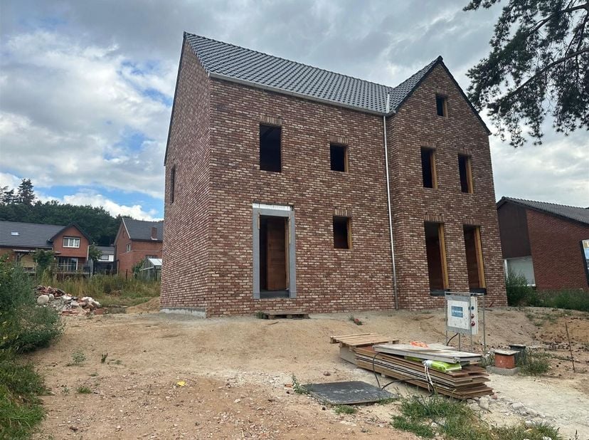 CASCO Bijna Energie Neutrale nieuwbouwwoningen gelegen aan de van Willigenstraat in Lummen.<br />
<br />
BIJZONDERHEDEN:<br />
+E-peil 20 (energiez