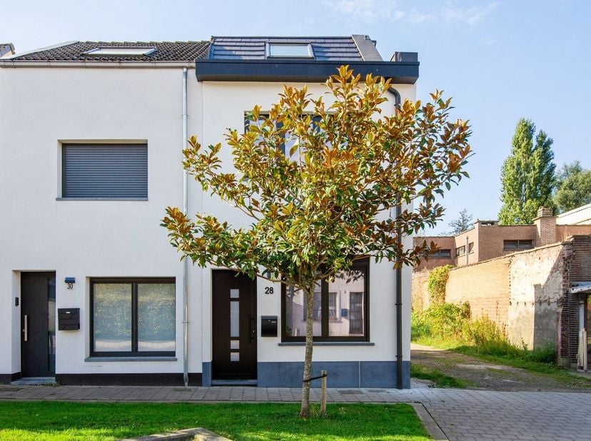 Huis te koop in Schoolstraat 28,
                    2830 Willebroek