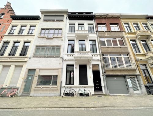                                         Appartement à louer à Antwerpen, € 965
