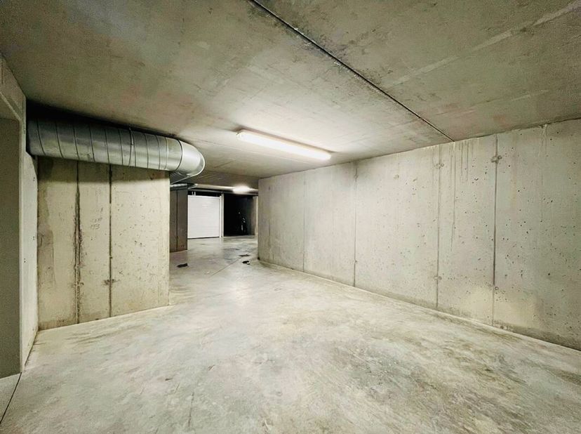 Garage à vendre
                    à 9950 Waarschoot