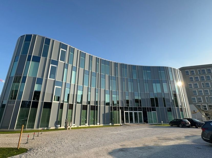 Bedrijfsvastgoed te huur in Amelia Earhartlaan 19 bus V3,
                    9051 Sint-Denijs-Westrem