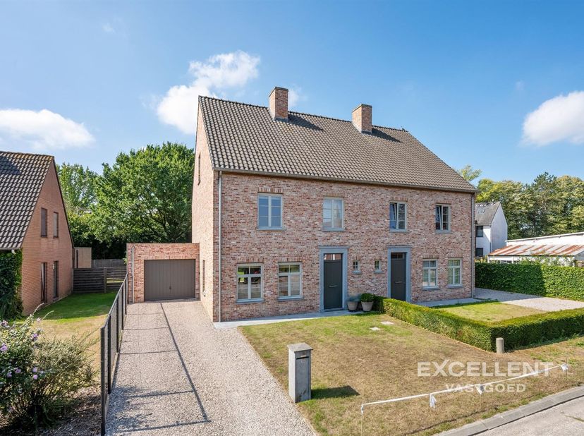 Huis te koop in ,
                    9800 Deinze