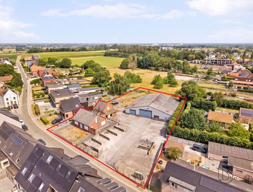                                         Grond te koop in Kruishoutem, € 825.000
