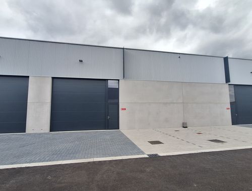                                         Bâtiment d’entreprise à vendre à Hooglede, € 425.000
