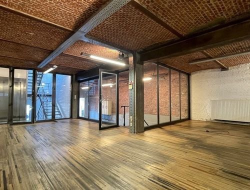                                         Kantoor te huur in Antwerpen, € 3.345
