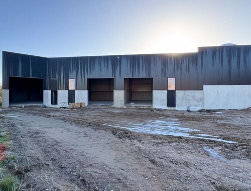                                         Bâtiment d’entreprise à louer à Zellik, € 2.450
