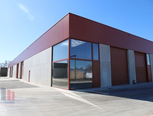                                         Bedrijfsgebouw te koop in Izegem, € 258.220
