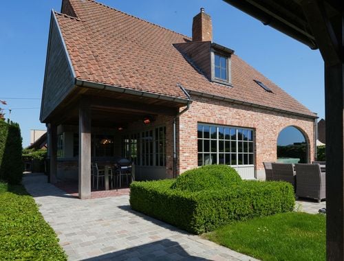                                         Woning te koop in Heestert, € 790.000
