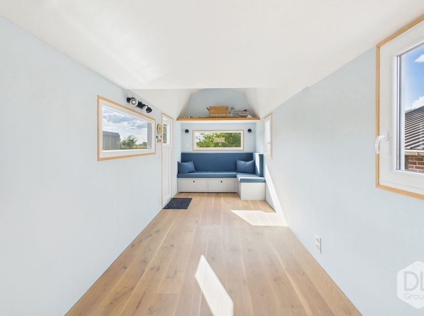 Il est rare de voir ce type de bien proposé par une agence immobilière… et si c’était justement l’occasion d’explorer une nouvelle manière d’habiter e