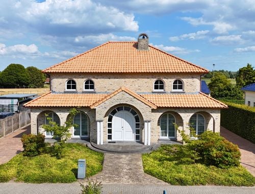                                         Villa te koop in Leut, € 839.000

