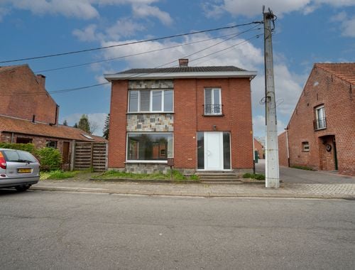                                         Maison à vendre à Loenhout, € 387.000
