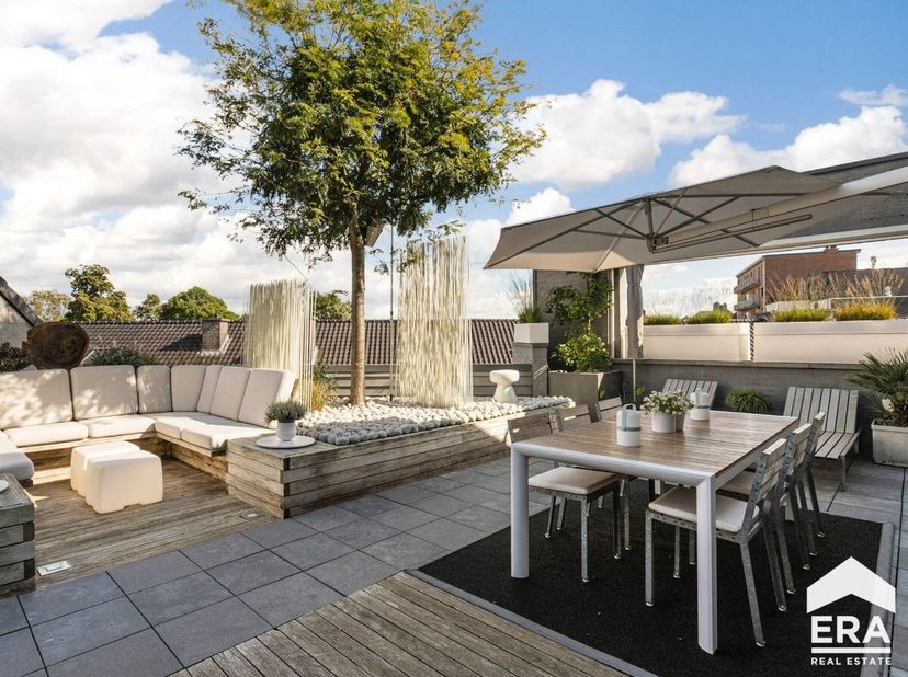 LOCATION L'appartement est situé près de la gare de Tirlemont. ÉTATL'appartement est luxueusement fini et prêt à être emménagé. INFO SUPPLÉMENTAIRE ?
