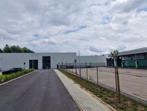                                         Bâtiment d’entreprise à louer à Wilrijk, € 7.064
