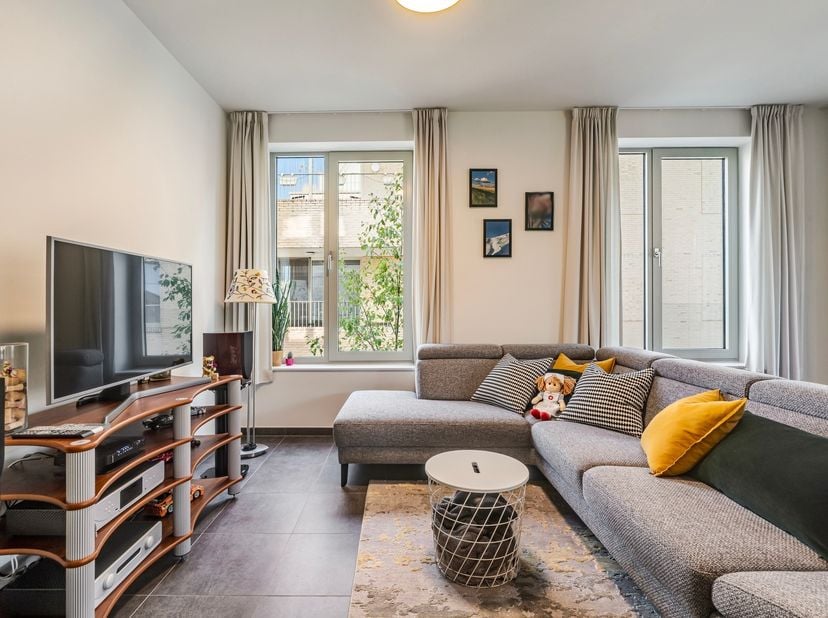 Modern en instapklaar 2 slaapkamer appartement in de Regattawijk met autostaanplaats<br />
Ontdek dit modern en instapklaar appartement, gelegen in d