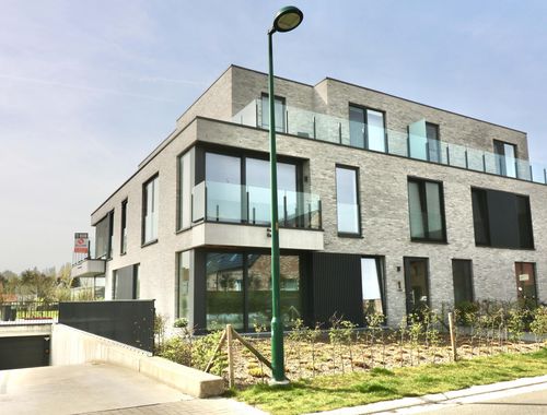                                         Appartement à louer à Eeklo, € 910
