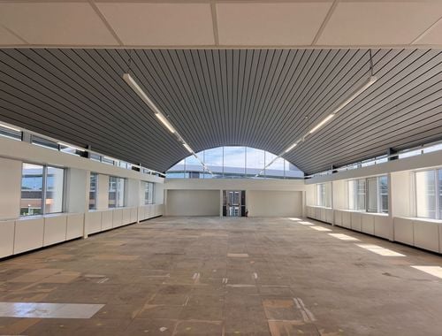                                         Bureaux à louer à Merelbeke, € 5.864,17
