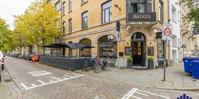 Bedrijfsvastgoed over te nemen in Kardinaal Mercierlei 94, 2600 Berchem
