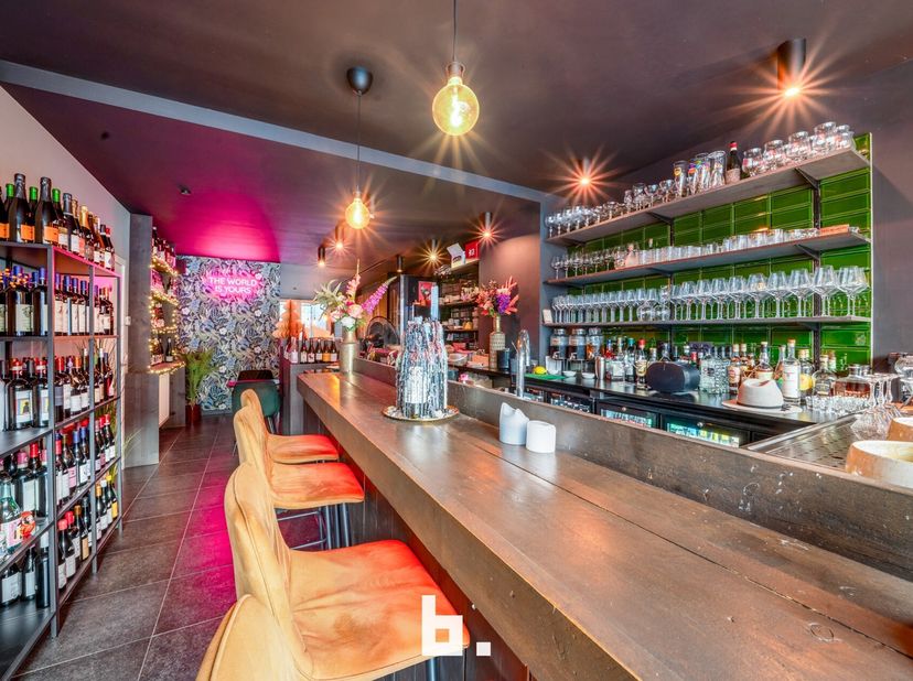 Bien professionnel à vendre
                    à 8000 Brugge